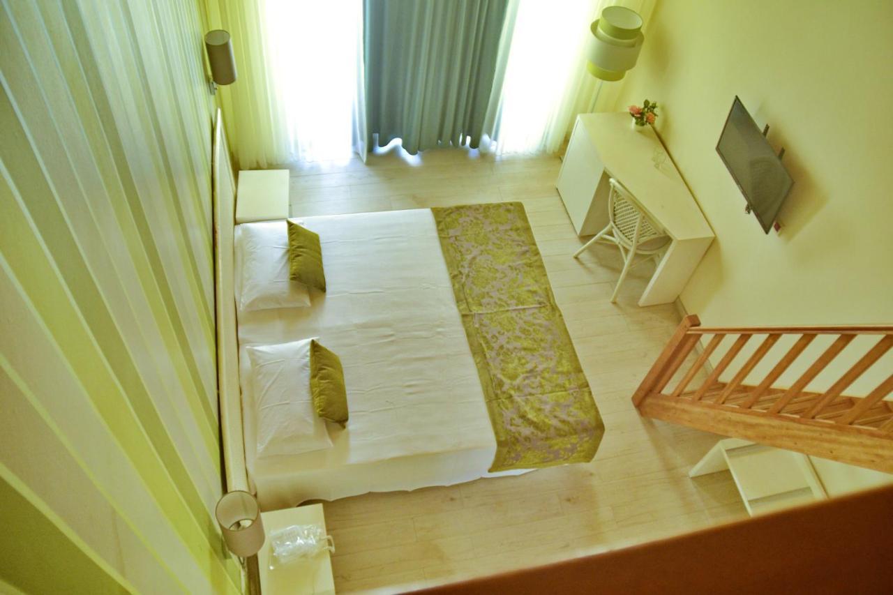 Ouril Hotel Julia Санта Мария Екстериор снимка